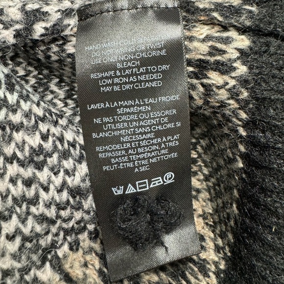 NWT ANTHROPOLOGIE Textured V-Neck Sweater Black XS - Picture 12 of 12